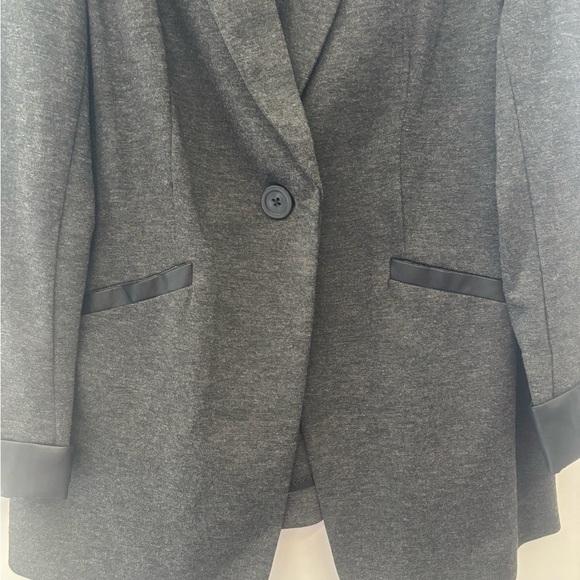 Susan Graver Grey Women's Blazer Size 8 NWT - Picture 4 of 5
